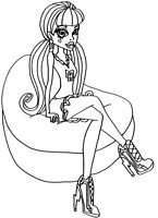 kolorowanka do wydruku z Draculaurą siedzącą na fotelu z bajki Monster High dla dziewczynek